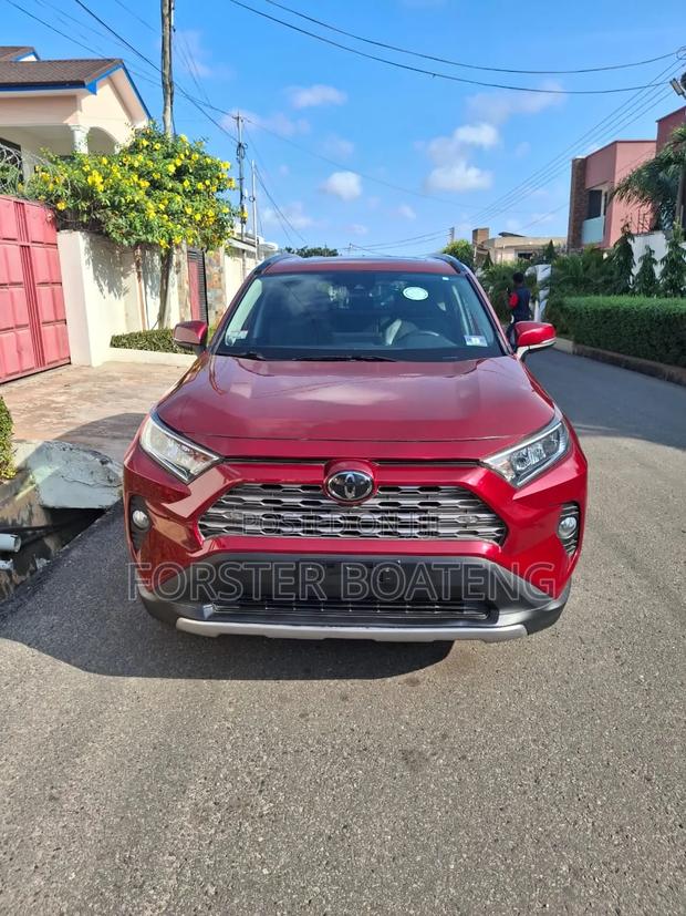 Toyota RAV4 2019 Red