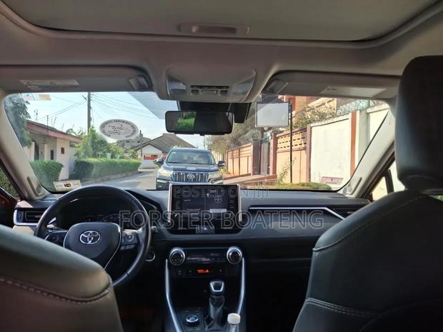 Toyota RAV4 2019 Red