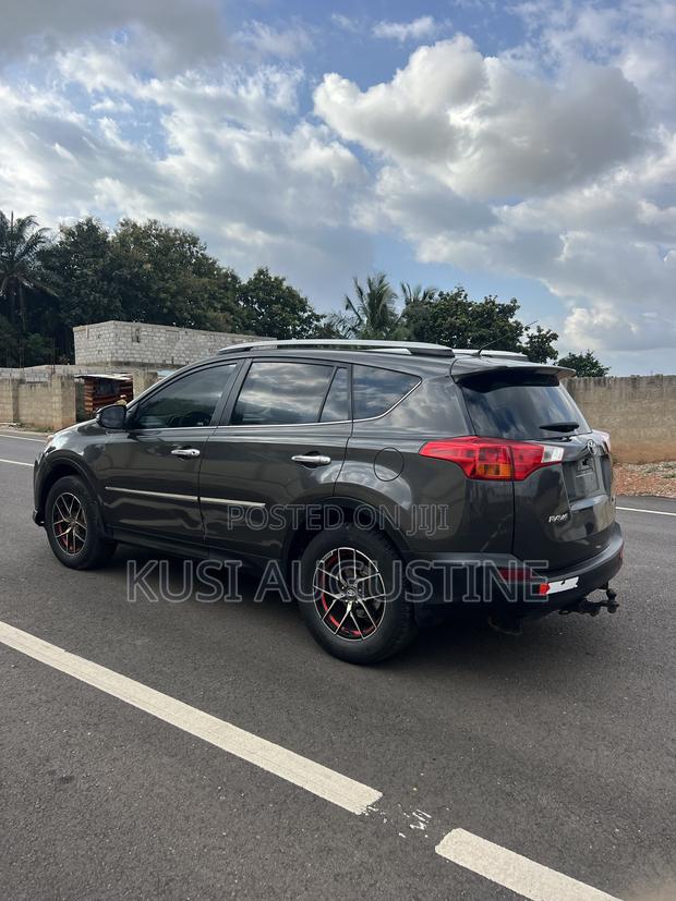 Toyota RAV4 LE 4dr SUV AWD (2.5L 4cyl 6A) 2015 Matt Black