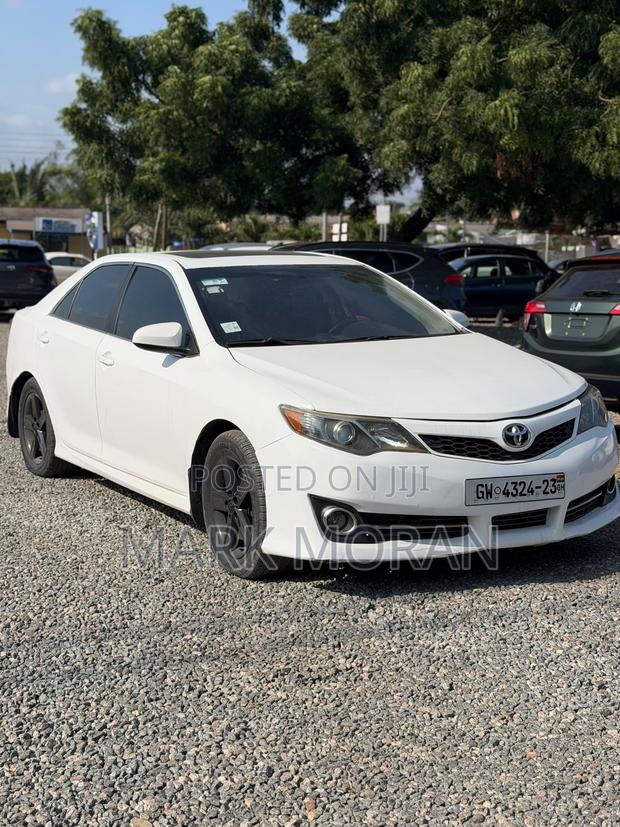 Toyota Camry 2014 White