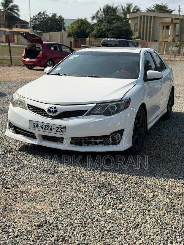 Toyota Camry 2014 White