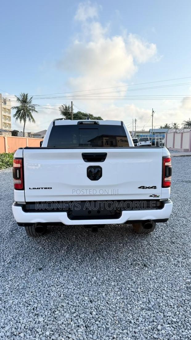 Dodge RAM 2023 White