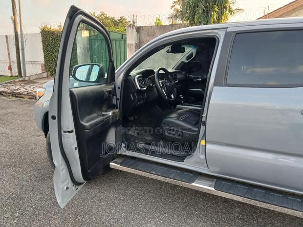 Toyota Tacoma 2020 Gray