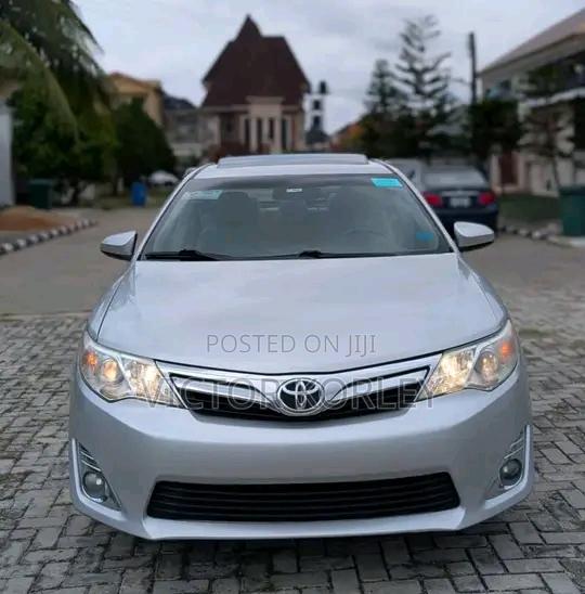 Toyota Camry 2014 Silver