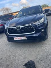Toyota Highlander XLE 2022 Blue for sale