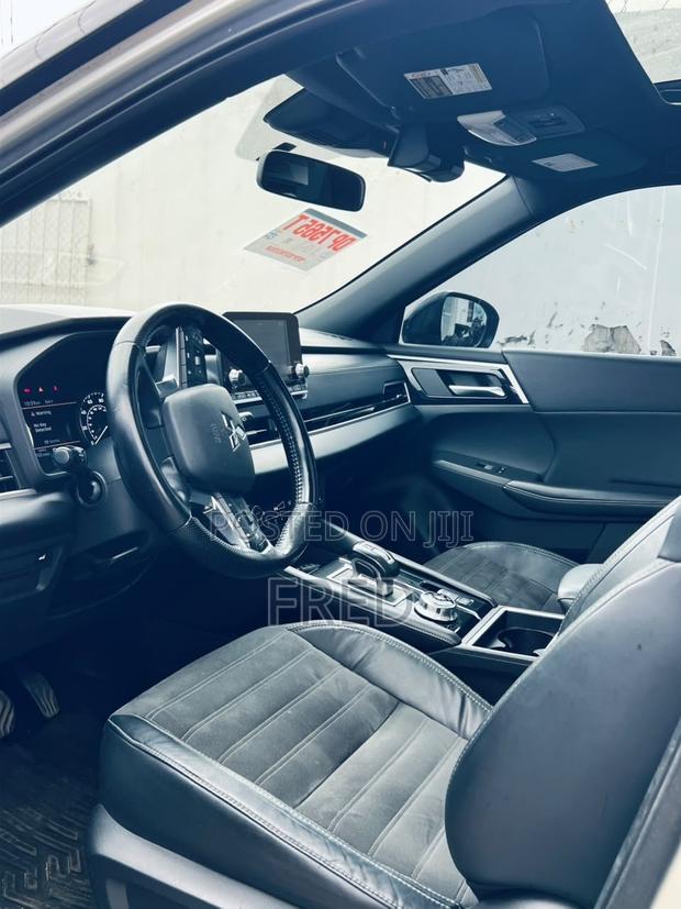Mitsubishi Outlander SE 2022 Black