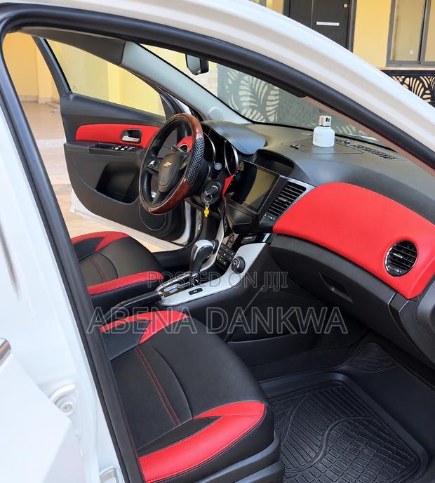 Chevrolet Cruze 2011 White