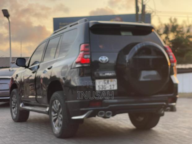 Toyota Land Cruiser Prado 4.0 2017 Black