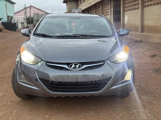 Hyundai Elantra Limited Sedan FWD (1.8L 4cyl 6A) 2013 Gray