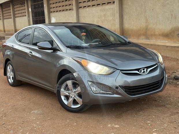 Hyundai Elantra Limited Sedan FWD (1.8L 4cyl 6A) 2013 Gray