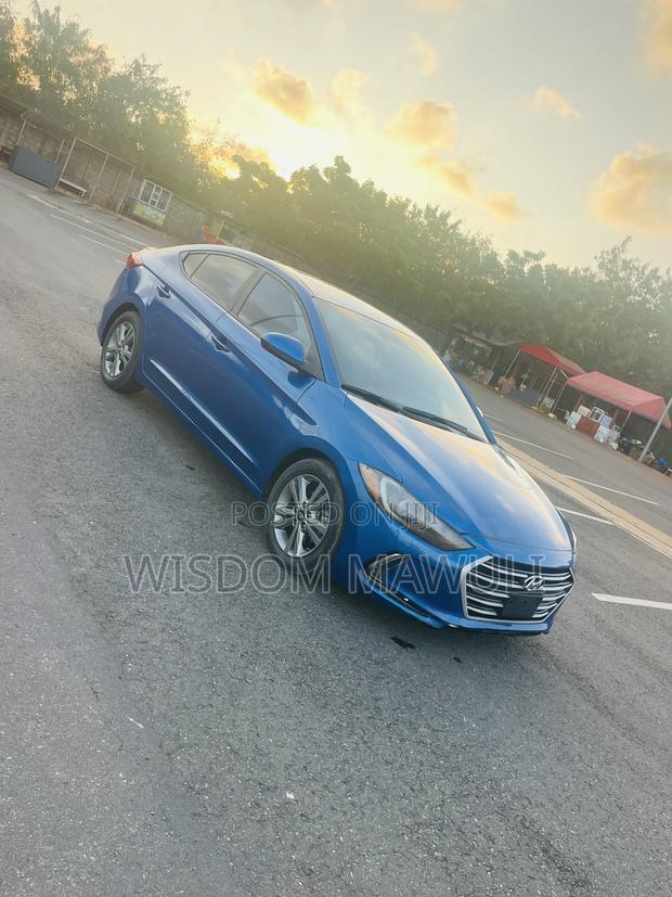 Hyundai Elantra 2018 Blue
