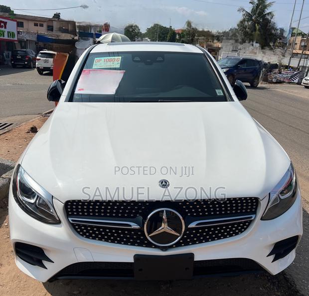 Mercedes-Benz GLE-Class GLE 300d 4MATIC 2019 White