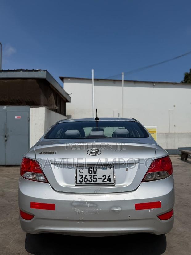 Hyundai Accent 2012 Gray