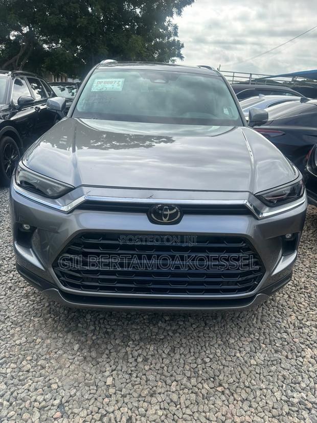Toyota Highlander 2026 Gray