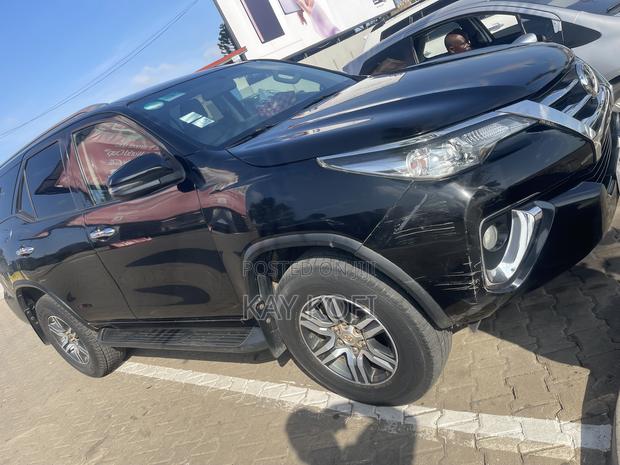 Toyota Fortuner 2.7 AWD 2019 Black