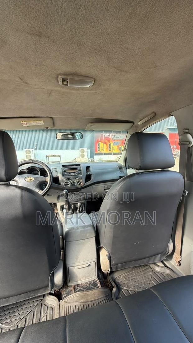 Toyota Hilux 2008 Silver