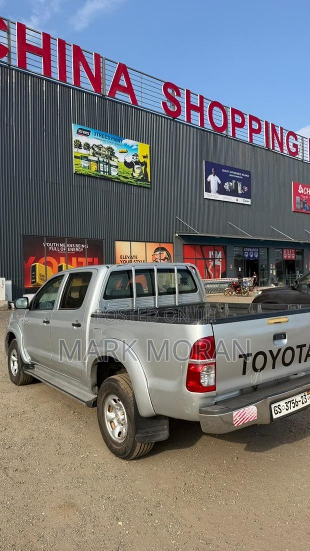 Toyota Hilux 2008 Silver