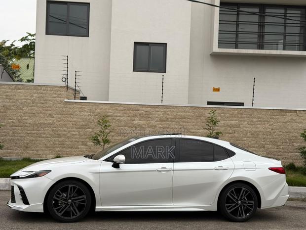 Toyota Camry 2025 White