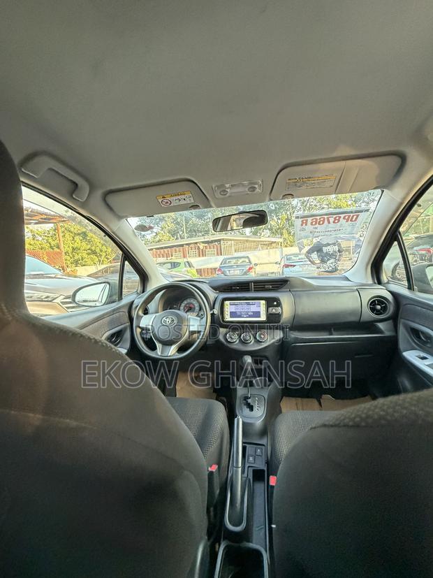 Toyota Vitz 2016 Brown