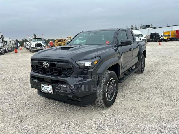 Toyota Tacoma 2025 Gray