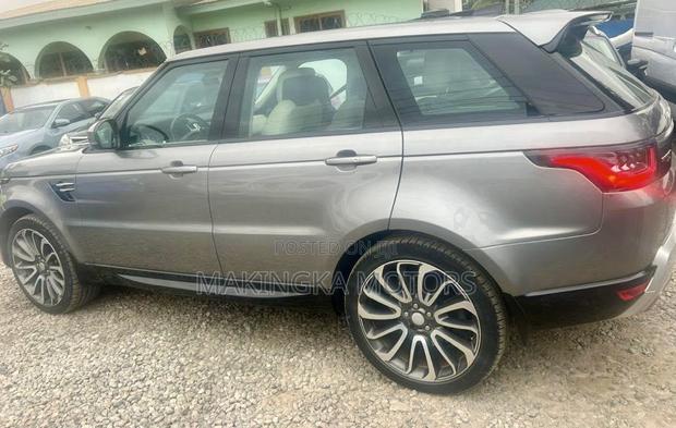 Land Rover Range Rover Sport HSE 2019 Gray