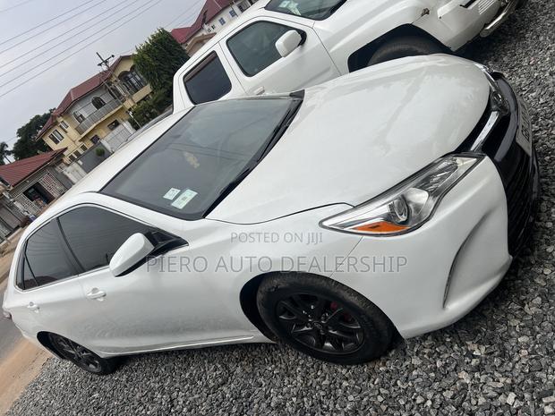 Toyota Camry 2017 White