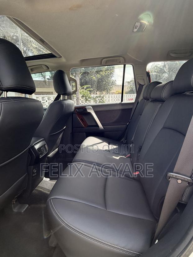 Toyota Land Cruiser Prado 2019 White