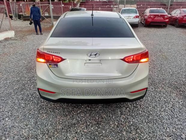 Hyundai Accent 2018 Silver