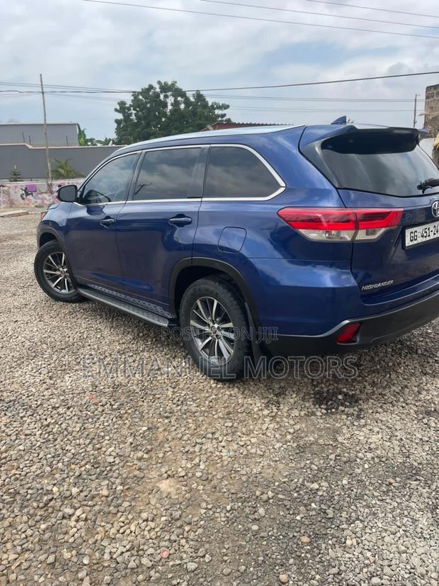 Toyota Highlander XLE 4x4 V6 (3.5L 6cyl 8A) 2018 Blue
