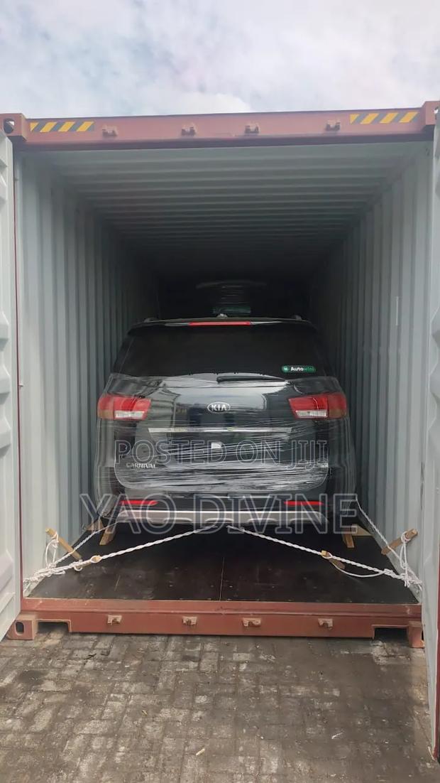 Kia Carnival 2016 Black