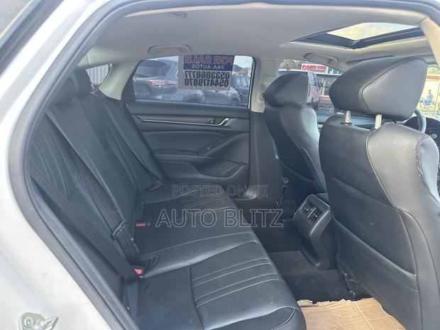 Honda Accord 2018 White