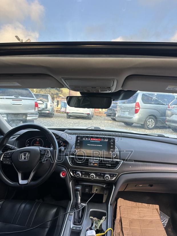 Honda Accord 2018 White