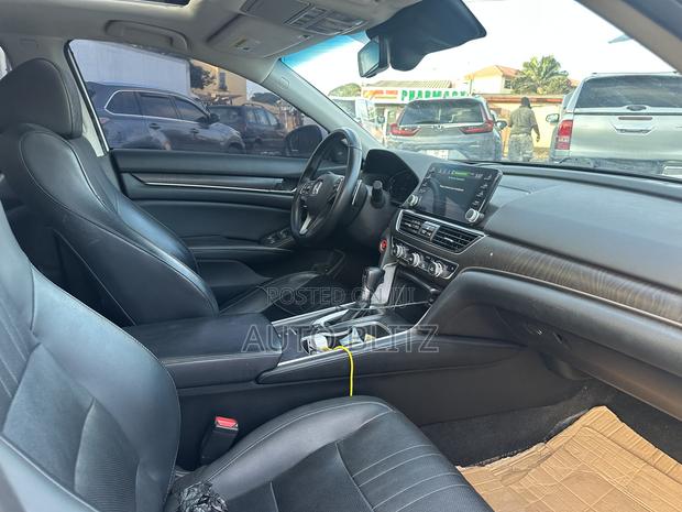 Honda Accord 2018 White