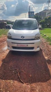 Toyota Voxy 2011 White for sale