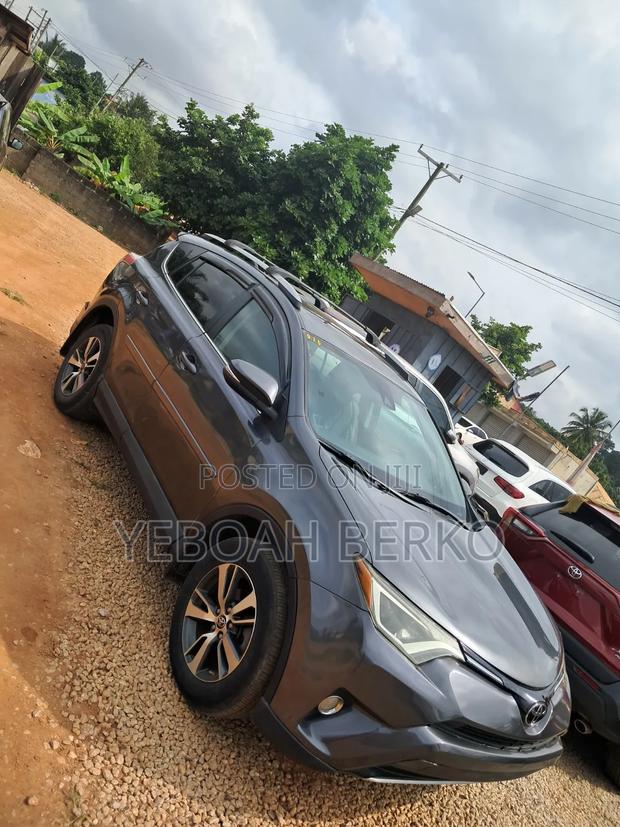 Toyota RAV4 2018 Gray
