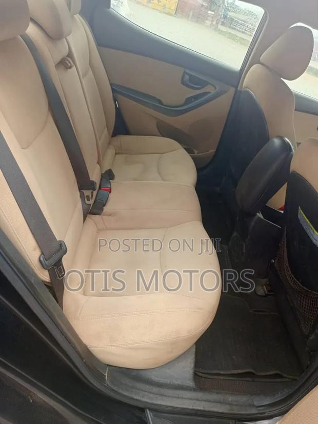 Hyundai Elantra Limited Sedan FWD (1.8L 4cyl 6A) 2013 Black