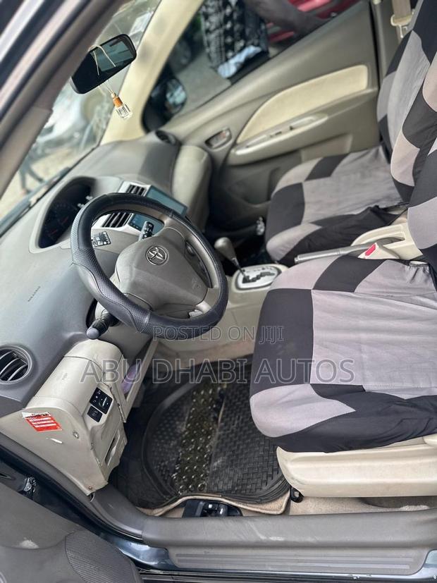 Toyota Belta 2010 Black