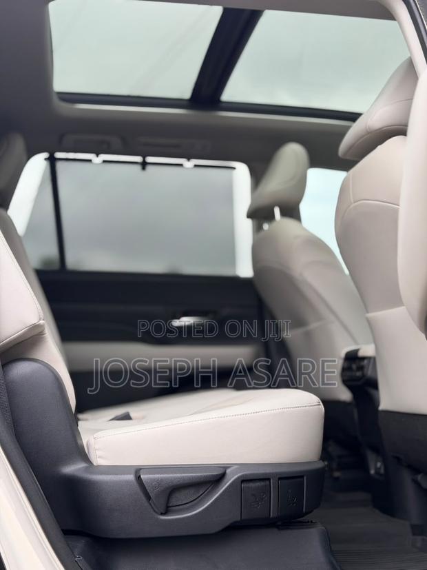 Toyota Grand Highlander Limited AWD 2024