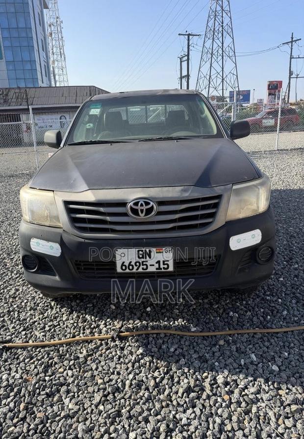 Toyota Hilux 2011 Gray