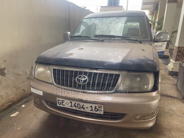 Toyota Condor 2003 Blue