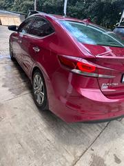 Hyundai Elantra Limited Sedan FWD (2.0L 4cyl 6A) 2017 Red for sale