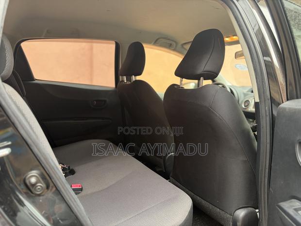 Toyota Vitz 1.3 FWD 3dr 2013 Black