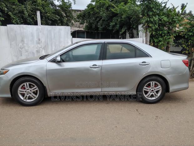 Toyota Camry XLE 4dr Sedan (2.5L 4cyl 6A) 2015 Silver