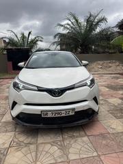 Toyota C-HR XLE FWD Sport Utility (2.0L 4cyl 2AM) 2018 White for sale