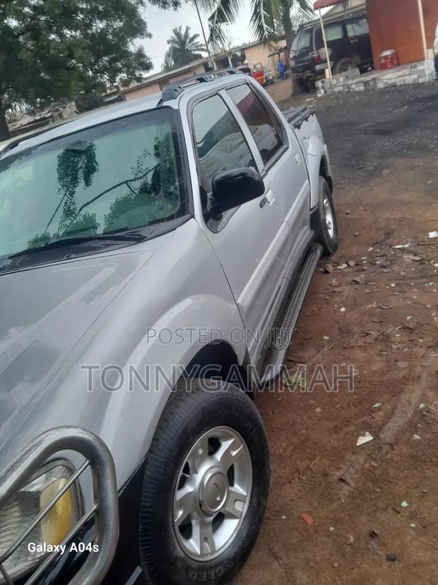 Ford Explorer 2005 Silver