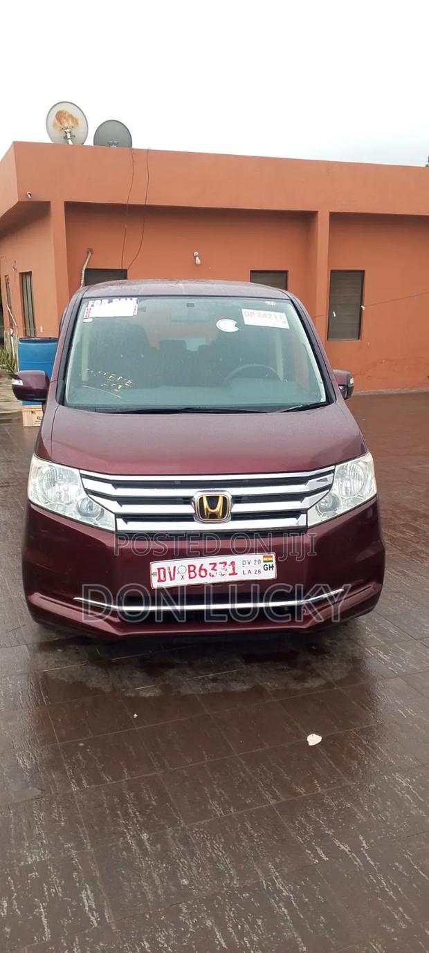 Honda Stepwgn 2012 Brown