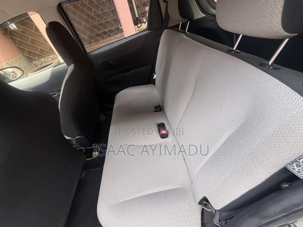 Toyota Vitz 2013 Silver