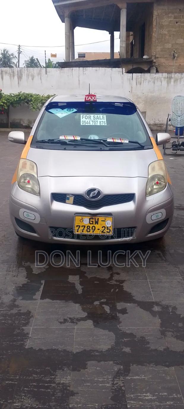 Toyota Vitz 1.0 FWD 3dr 2010 Burgundy