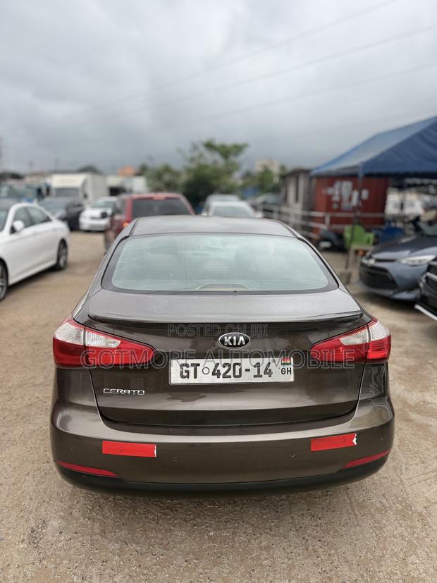 Kia Cerato 2014 Brown