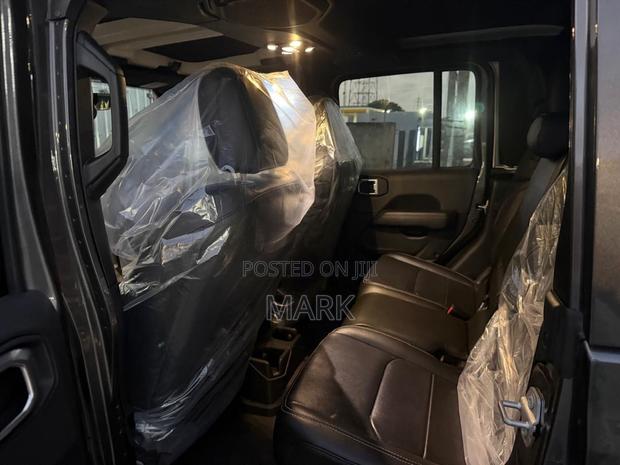 Jeep Gladiator Overland 2022 Gray